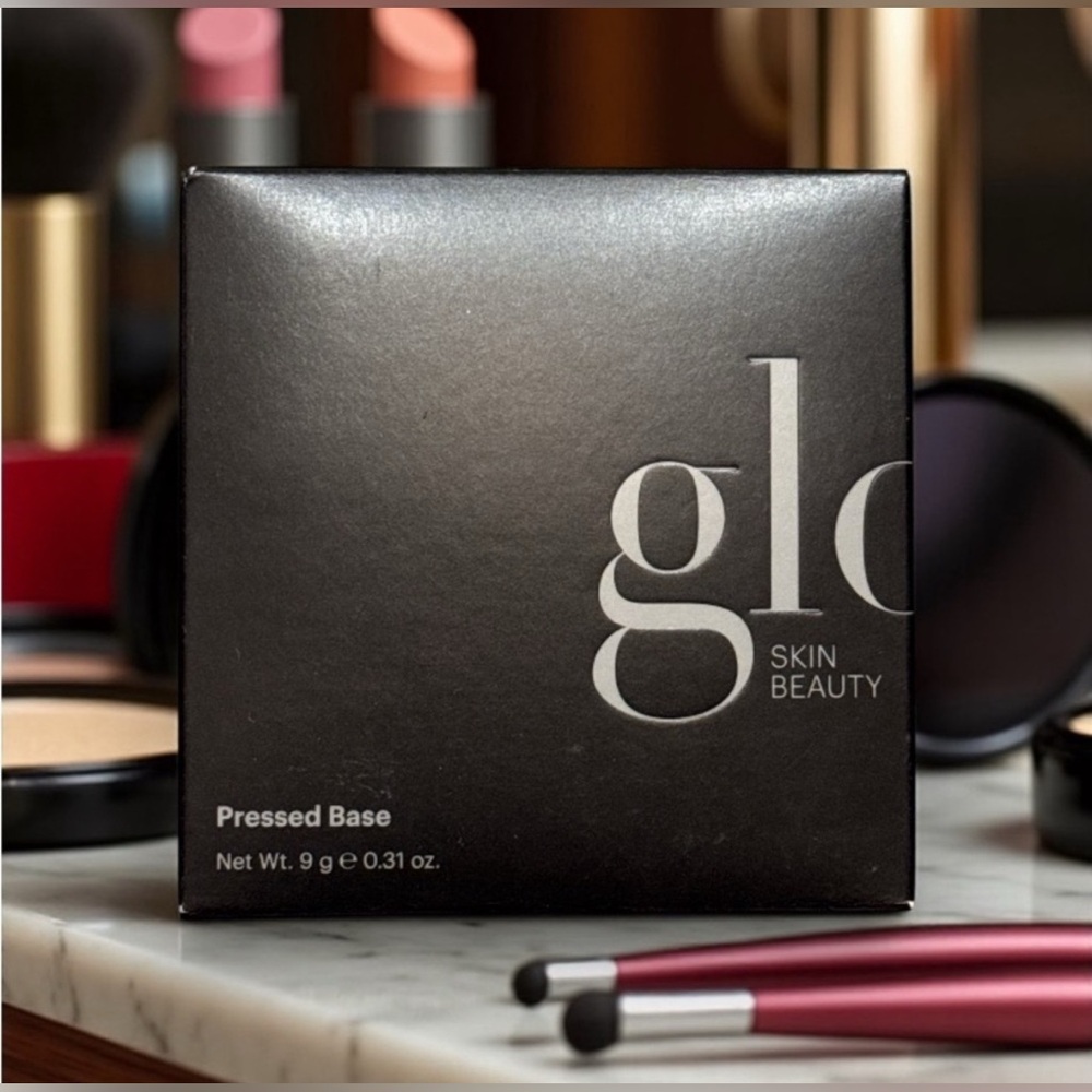 Pressed Base Foundation Glo Skin Beauty Beige Fair